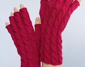 Market women's gloves "Rosemarie" with cable pattern for women