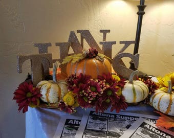 Fresh Holiday Centerpiece / Pumpkin Gourd Mini Pumpkin / Fresh Flower Centerpiece / Natural Centerpiece / Christmas Centerpiece / Thanksgivi