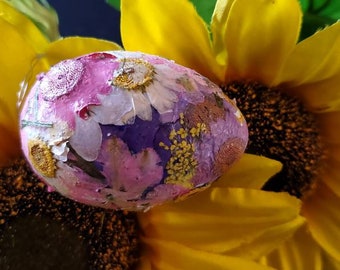 Dried flowers art eggs, Easter Egg decorations, Easter Egg decoupage, dried floral art eggs, Easter Gift for mother, Easter Gift for teacher