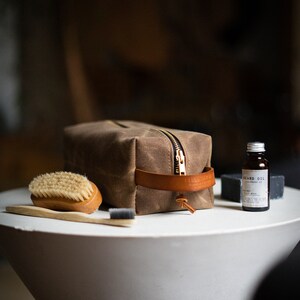 Dopp Kit Leather & Waxed Canvas Toiletry Bag image 4