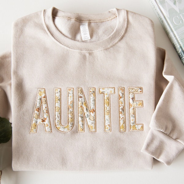 Auntie Sweatshirt, Floral Auntie Sweatshirt, Gift for Aunt, Aunt Sweatshirt, New Aunt Gift, Embroidered Floral Sweatshirt, Aunt Gift