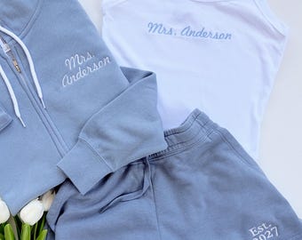 Mrs. Lounge Set, Outfit for Bride, Wedding Day Pajama Set, Custom Embroidered Bride Tank, Personalized Engagement Gift, Getting Ready Set