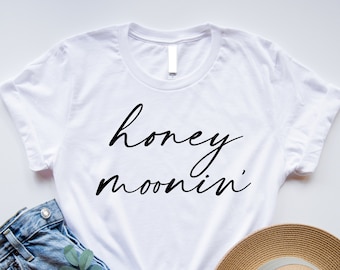 Honeymoon Shirt, Honeymooning Shirt, Newlywed gift, Honeymoon Outfit, Bride Shirt, Honeymoon Gift, Mrs Shirt,