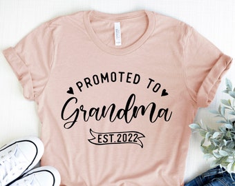 Grandma Shirt, Promoted to Grandma Shirt, Pregnancy Announcement Grandparents, New Grandma Shirt, Grandma to be Shirt,