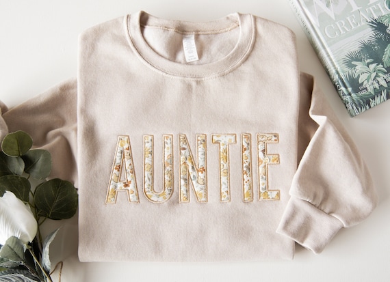 Auntie Sweatshirt, Floral Auntie Sweatshirt, Gift for Aunt, Aunt Sweatshirt, New Aunt Gift, Embroidered Floral Sweatshirt, Aunt Gift