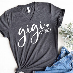 GiGi Shirt, Grandma Gift, Pregnancy Announcement Grandparents, Grandma Shirt, Gigi Established Shirt, Nana Shirt, New Grandma Gift