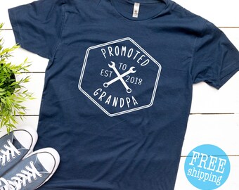 Promoted to Grandpa © Pregnancy Announcement,Pregnancy Announcement shirt to grandparents, Best Grandpa Ever, Grandpa Shirt, Future Grandpa
