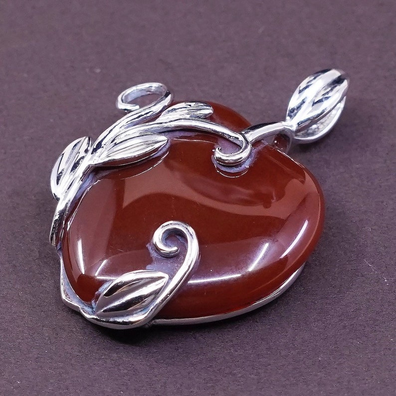 Vintage Sterling silver pendant the dirt can be removed wi 320048 stamped 925 JAD solid 925 silver vine and leaves with carnelian heart