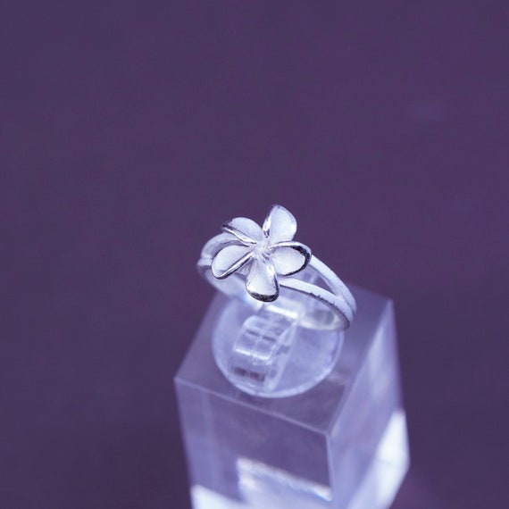 Size 4, vintage TMA Sterling 925 silver plumeria flower ring, stamped 925 TMA View 4