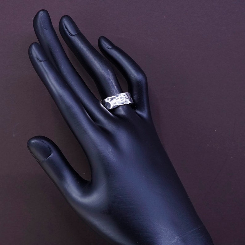 vintage stamped 925 size 8 310058 Sterling silver handmade ring solid 925 silver hammered wedding band
