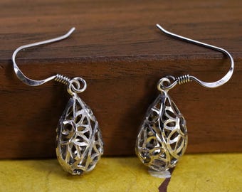 Vintage Sterling silver handmade earrings, 925 filigree teardrops, stamped 925