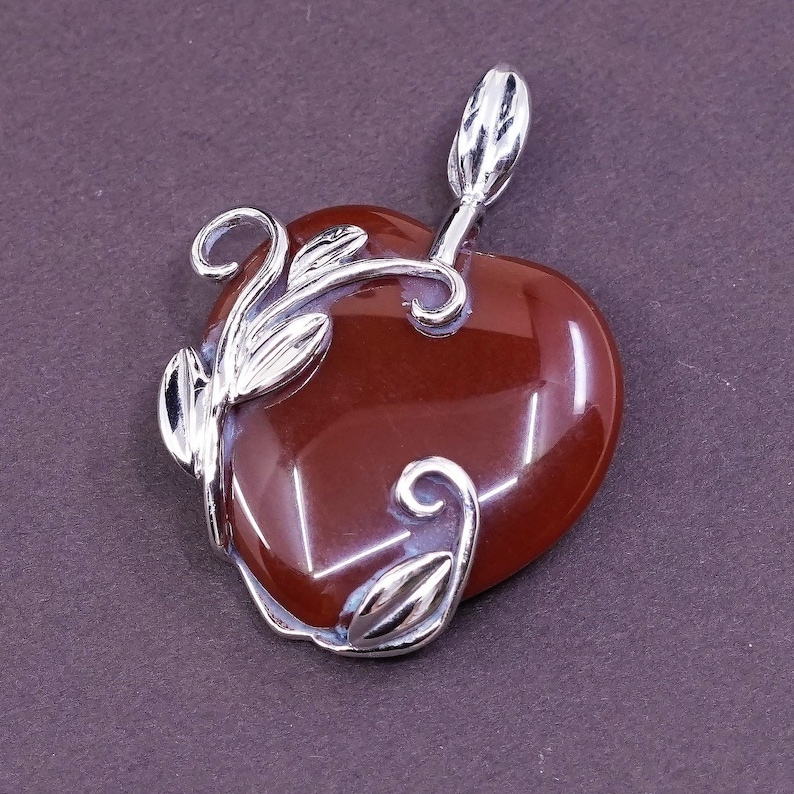 Vintage Sterling silver pendant the dirt can be removed wi 320048 stamped 925 JAD solid 925 silver vine and leaves with carnelian heart