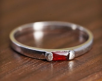 Size 7.25, size adjustable. vintage Sterling 925 stackable band ring with ruby inlay, stamped 925