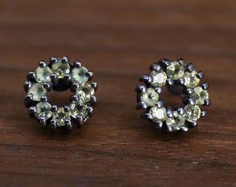 Vintage Sterling 925 silver circle peridot studs earrings, stamped 925