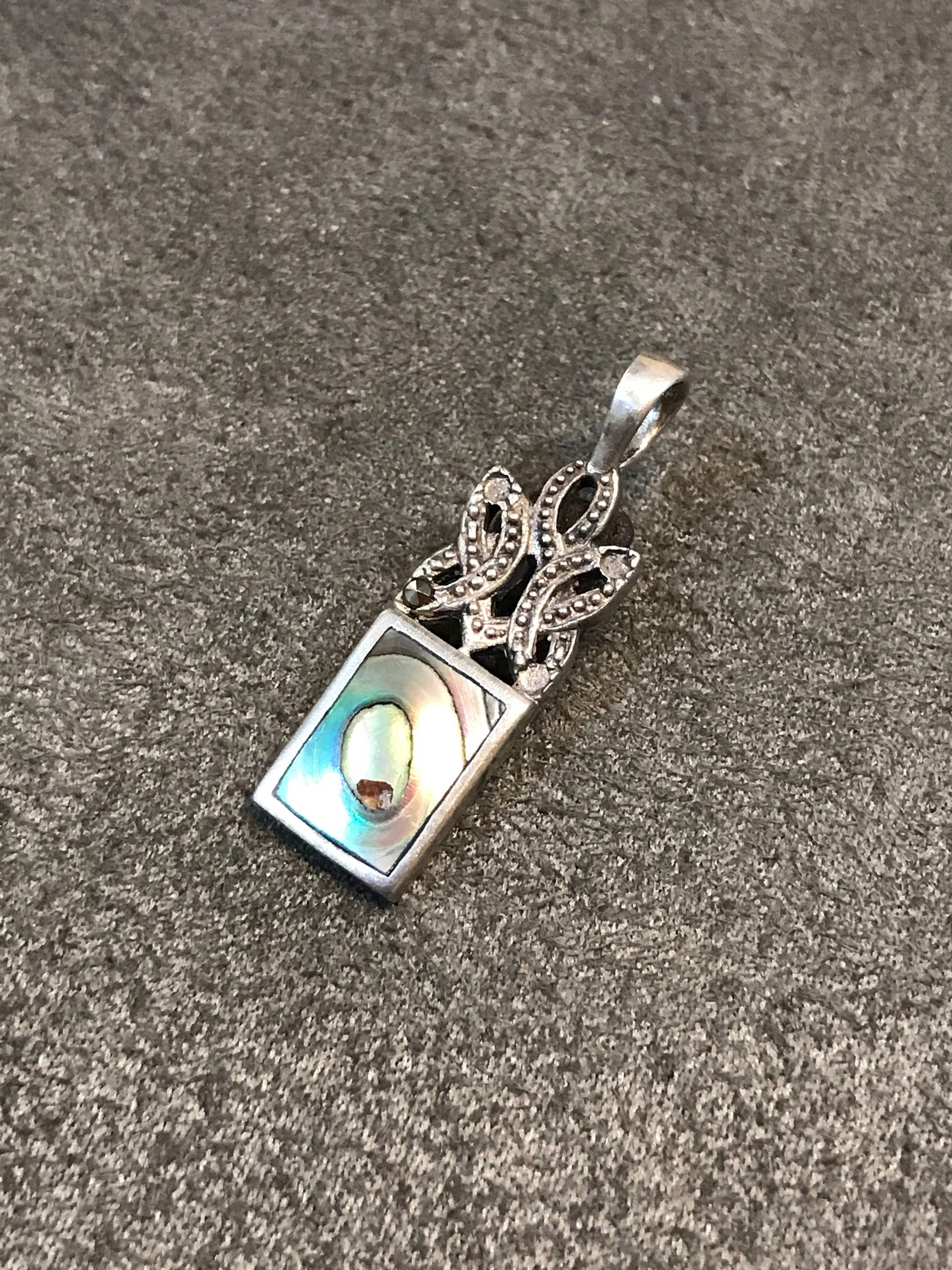 Vintage (320219) Sterling Silver Handmade Pendant, Solid Vintage (320219) Sterling Silver Handmade Pendant, Solid
