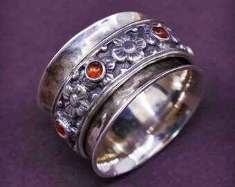 Size 5, vintage (310625) Israel Sterling silver handmade spinner ring, solid 925 silver band with floral spinner and garnet, stamped 925 Isr