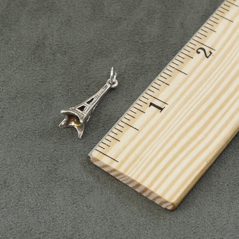 Paris tower sterling silver handmade tower shaped charm Tokyo tower Vintage 320821 silver tested 925 silver pendant