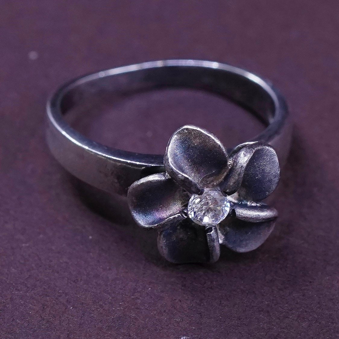 Size 5, Vintage (310716) Sterling Silver Flower Ring, Modern Size 5, Vintage (310716) Sterling Silver Flower Ring, Modern