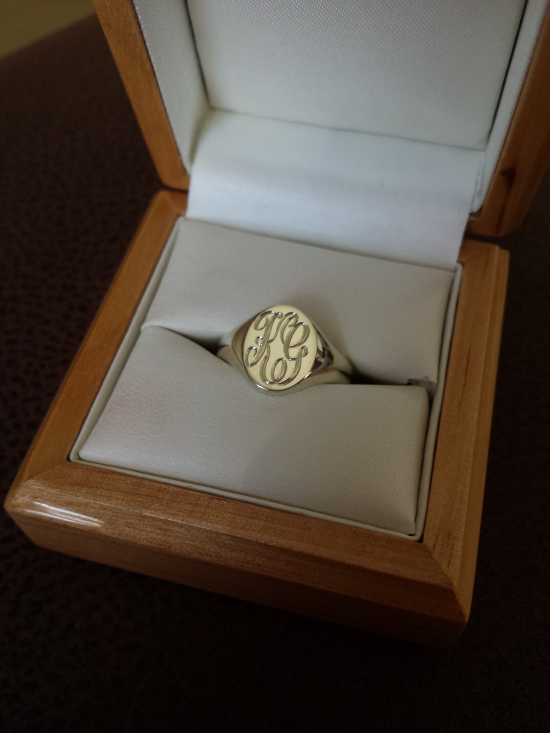 Traditional Ladies Solid Gold Ring With Your Family Etsy UK Traditional Ladies Solid Gold Ring With Your Family Etsy UK