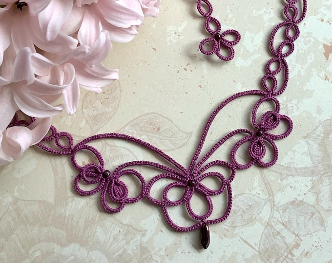 Romantic purple beaded lace necklace. Art nouveau necklace with cotton tatting lace. Elegant filigrane jewelry. Valentine gift for her