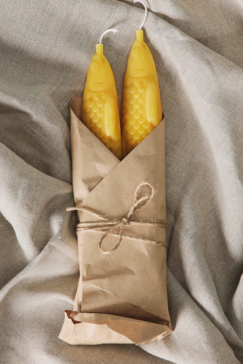 dashaflowerhead Beeswax Taper Candles - Thumbnail 2