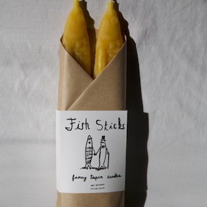 Velas cónicas de cera de abeja con forma de pez