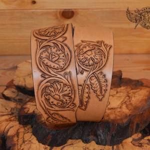Correa de guitarra personalizada - Correa de guitarra personalizada de cuero ajustable en marrón con herramientas florales para guitarra eléctrica o acústica