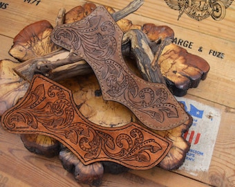 Custom akoestische gitaar slagplaat voor Gibson J200 - bruine leren Gibson J200 slagplaat met bewerkt bloemdessin en decoratieve stiksels