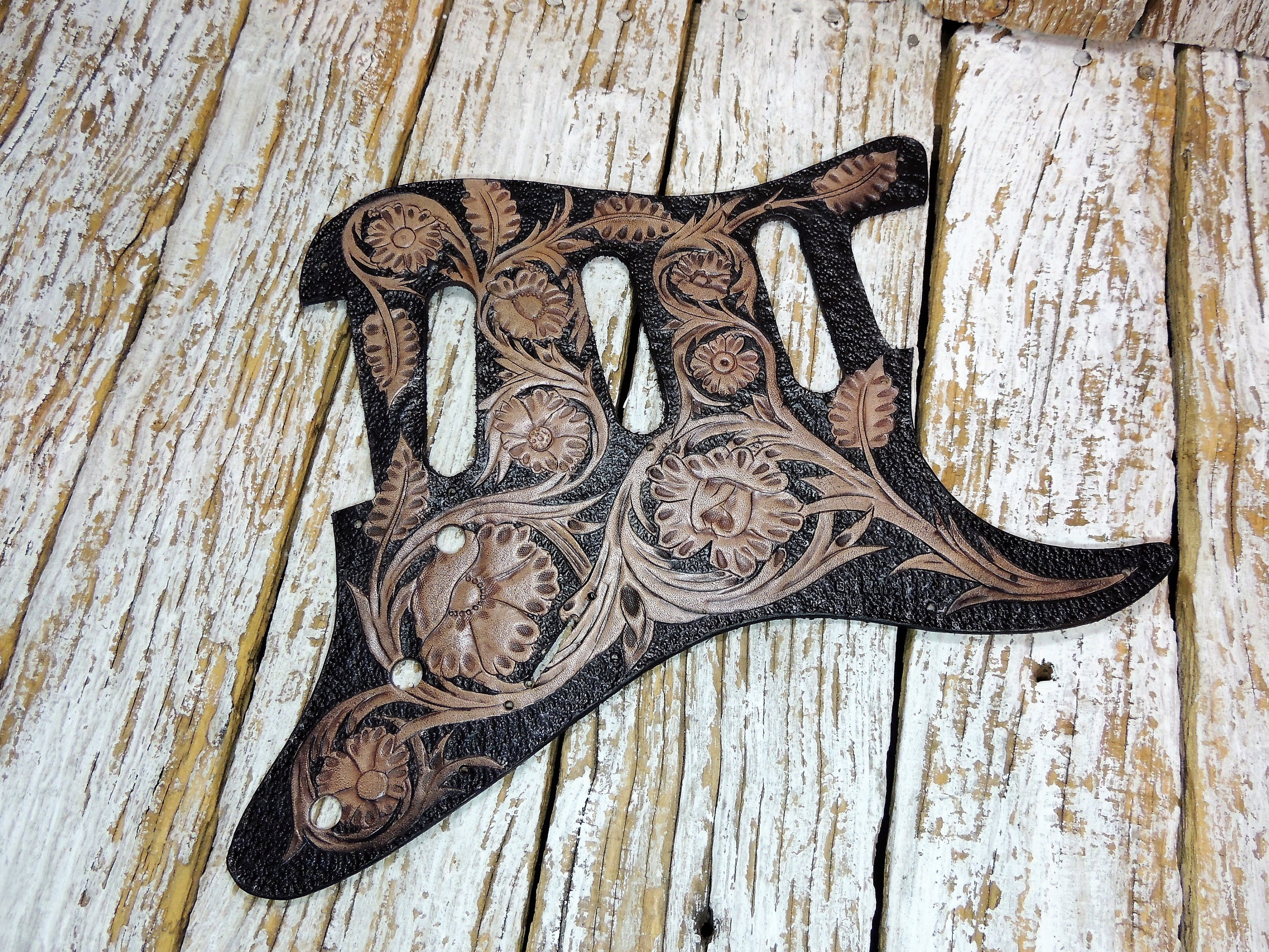 Pick Guard Custom Custom Pickguard for Stratocaster - Leather Black Unique Stratocaster ...