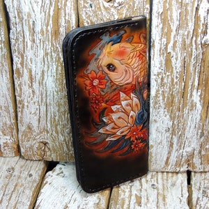 Monedero tallado cadena de cuero cartera para hombres / Koi Fish Wallet / Bifold Wallet / Long Leather Wallet
