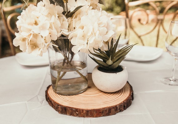 Wedding Centerpiece, Rustic Wedding Decor, Table Decorations, Reclaimed Wood  Centerpiece, Rustic Wood Box, Bridal Shower Decor, Dinner Party -   Israel