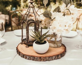 Set of 12 wood slices for wedding centerpieces! Rustic wedding decor, farmhouse wedding decor, country wedding decor, barn wedding decor!