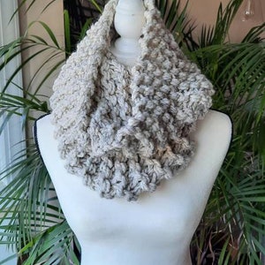 Chunky Knitted Infinity Scarf image 2