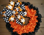 Halloween wreath for front door, burlap Halloween wreath for front door
