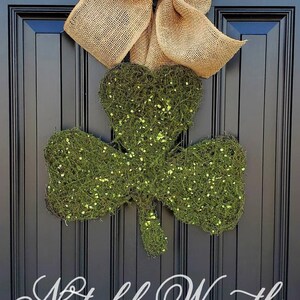 St. Patrick's Day door hanger, St Patrick's day decor, Shamrock wreath, elegant St. Patrick's day decor