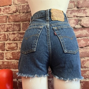 80s Levi’s 501 100% Cotton Button Fly Denim Cut Off Shorts