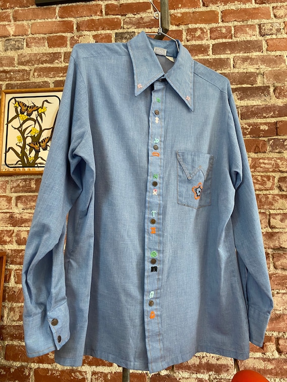 70s Men’s Wrangler Chambray Embroidered Snap Butto