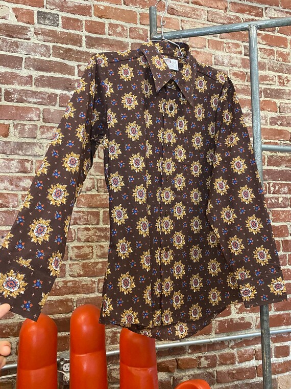 Mens 70s Psychedelic Button Down Dagger Collar Shi