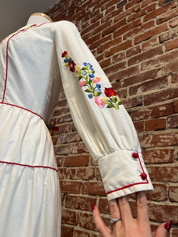 70s Raw Cotton Long Sleeve Embroidered Gown - image 8