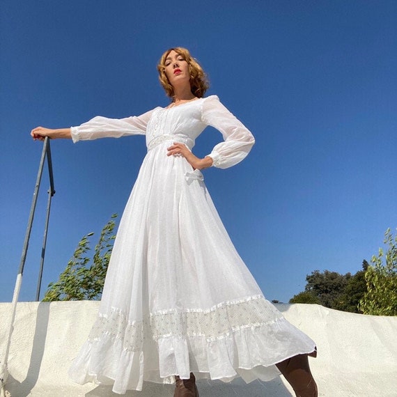 70s Crisp White Gunne Sax Prairie Gown Size 11