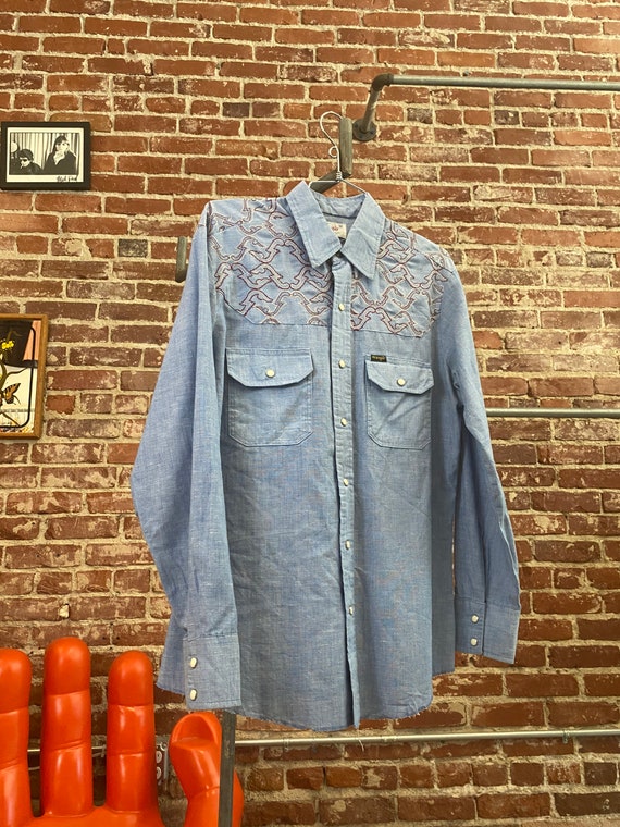 70s Men’s Wrangler Embroidered Chambray Snap Butto