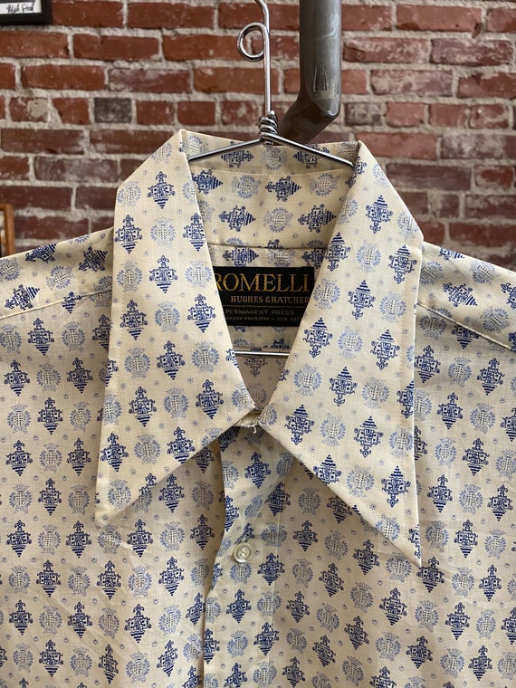 70s Men’s Dagger Collar Blue Monochromatic Psyched