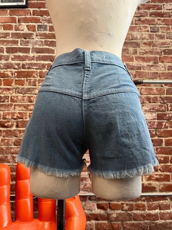 70s Sky Blue Denim Cut Off Shorts - image 6