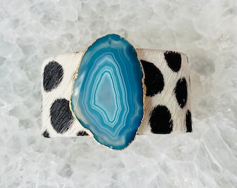Hide brass cuff with Brazilian Agate