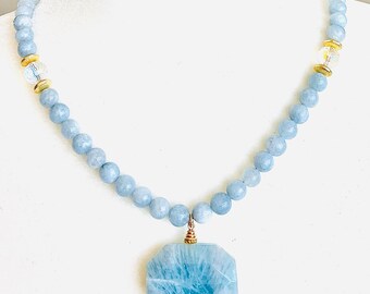 Aquamarine Pendant necklace with aquamarine and crystal beads.