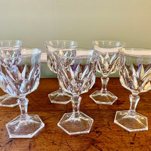French Wine or Water Stem Goblets Made in France by Cristal D&#39;Arques-Durand, Chaumont Pattern, Set of 6