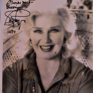 Autographed 8 x 10 Photo Ginger Rogers - Hollywood Memorabilia 1980s - Glitter TV Series 1984 - 1985