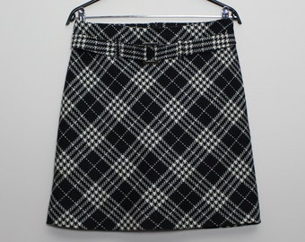 Women&#39;s Black White Plaid Skirt Womens Wool Skirt Vintage 90s Mini Skirt Checkered Womens Skirt High Waist Skirt Back to School Skirt Medium