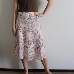 Floral A-Line Midi Skirt – Vintage-Inspired Pull-On Skirt in Pastel Lilac & Pink – Lightweight Flowing Summer Skirt