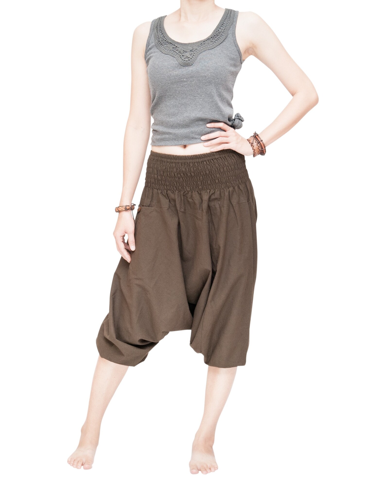 baggy capri pants